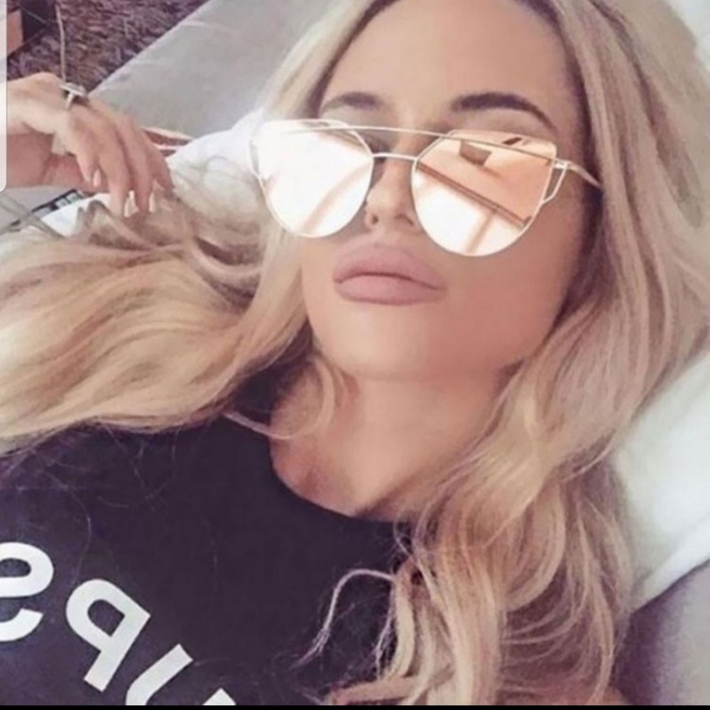 Mirrored sunglasses - Picture 2 of 4